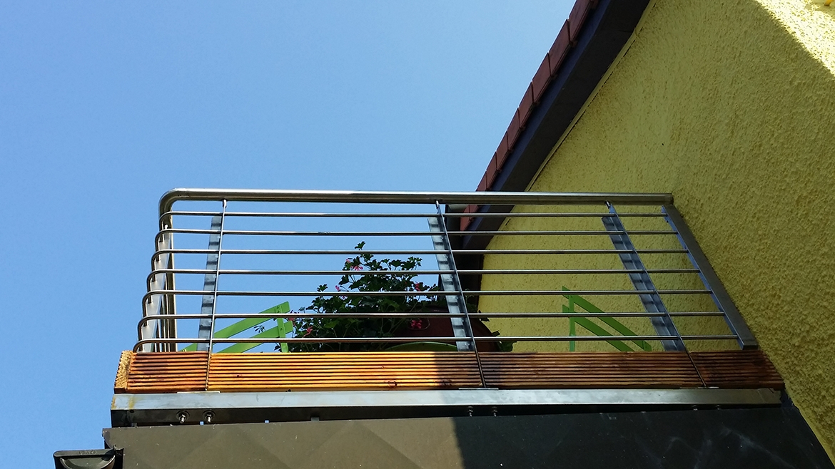 Edelstahl-Terasse.jpg